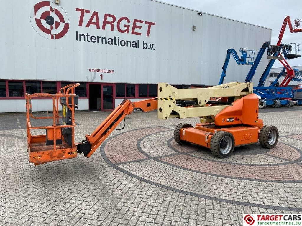 JLG M450AJ Electric Articulated Boom Work Lift 1572cm - Személyemelő: 1 kép. JLG M450AJ Electric Articulated Boom Work Lift 1572cm - Személyemelő: 1 kép.