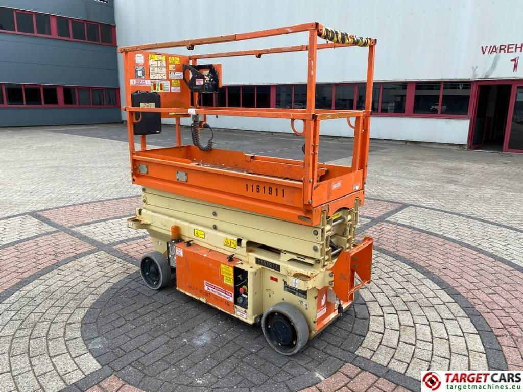 JLG R6 Electric 6RS Scissor Work Lift 779cm - Ollós emelő: 4 kép. JLG R6 Electric 6RS Scissor Work Lift 779cm - Ollós emelő: 4 kép.