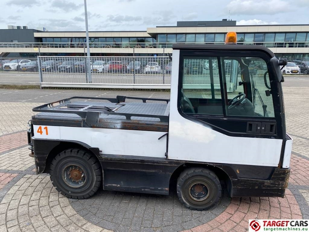 Kommunális traktor Linde P250 Tow Tug Truck Tractor Electric 80V max 25T: 35 kép.