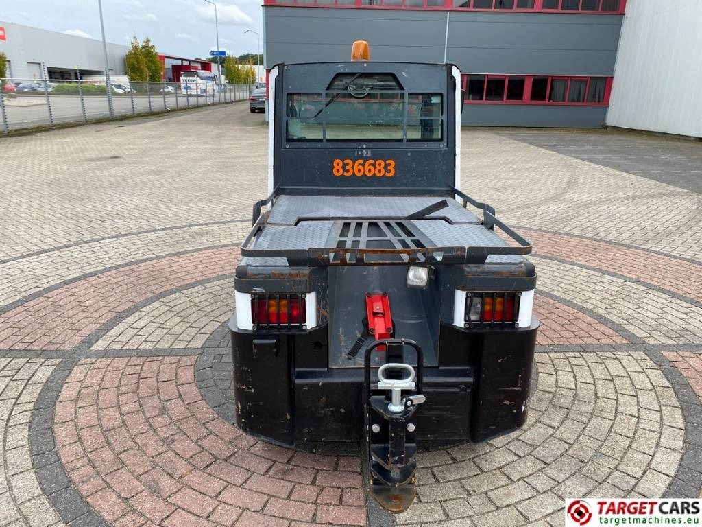 Kommunális traktor Linde P250 Tow Tug Truck Tractor Electric 80V max 25T: 34 kép.