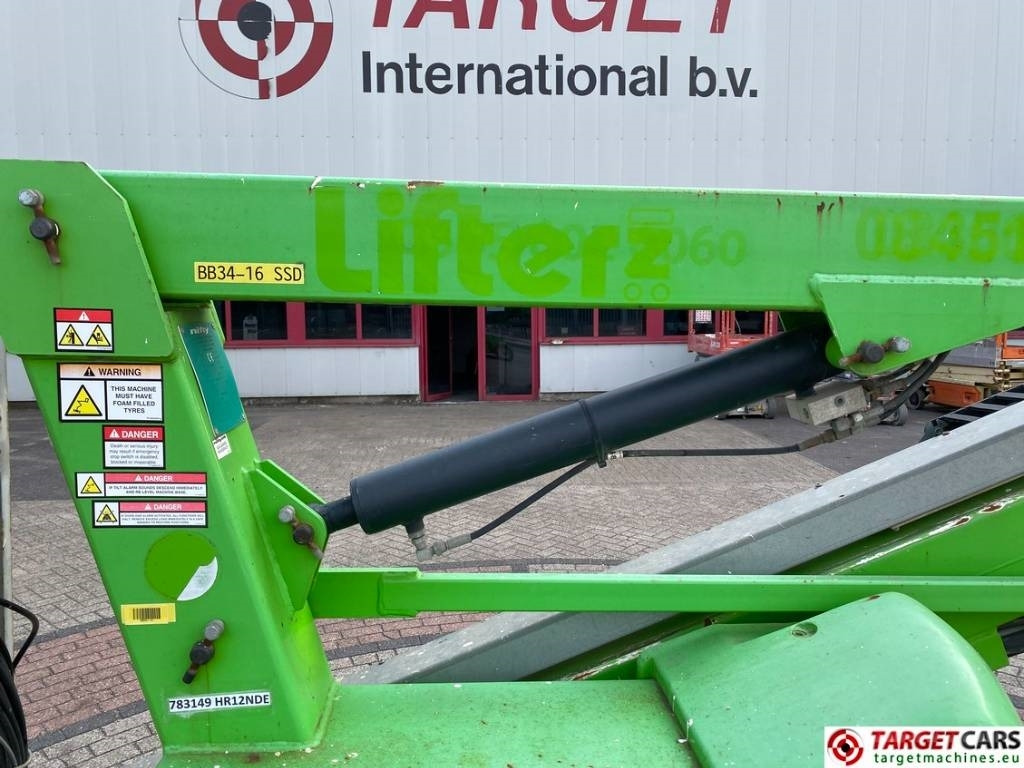 Személyemelő Niftylift HR12NDE HyBrid Articulated Boom Work Lift 1220cm: 33 kép.