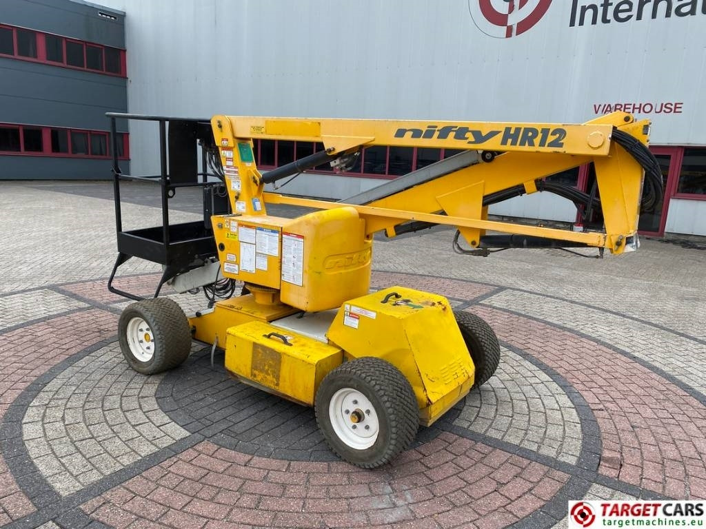 Niftylift HR12NDE HyBrid Articulated Boom Work Lift 1220cm  - Személyemelő: 4 kép. Niftylift HR12NDE HyBrid Articulated Boom Work Lift 1220cm  - Személyemelő: 4 kép.
