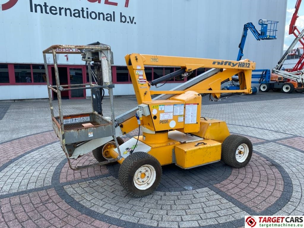 Niftylift HR12NDE HyBrid Articulated Boom Work Lift 1220cm  - Személyemelő: 1 kép. Niftylift HR12NDE HyBrid Articulated Boom Work Lift 1220cm  - Személyemelő: 1 kép.