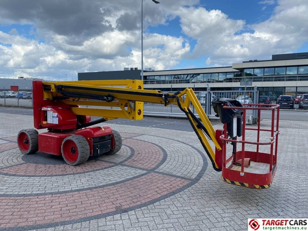 Niftylift HR17NE Electric Articulated Boom Work Lift 1700cm  - Személyemelő: 2 kép. Niftylift HR17NE Electric Articulated Boom Work Lift 1700cm  - Személyemelő: 2 kép.