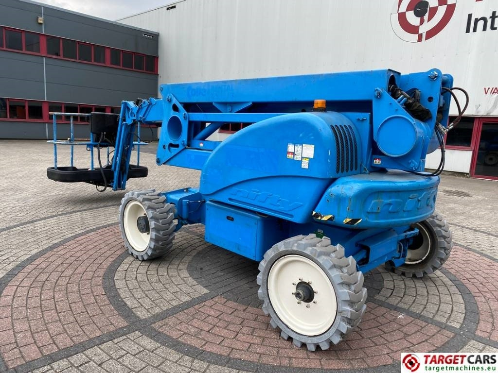 Niftylift HR21DE HyBrid Articulated Boom Work Lift 2080cm - Személyemelő: 4 kép. Niftylift HR21DE HyBrid Articulated Boom Work Lift 2080cm - Személyemelő: 4 kép.
