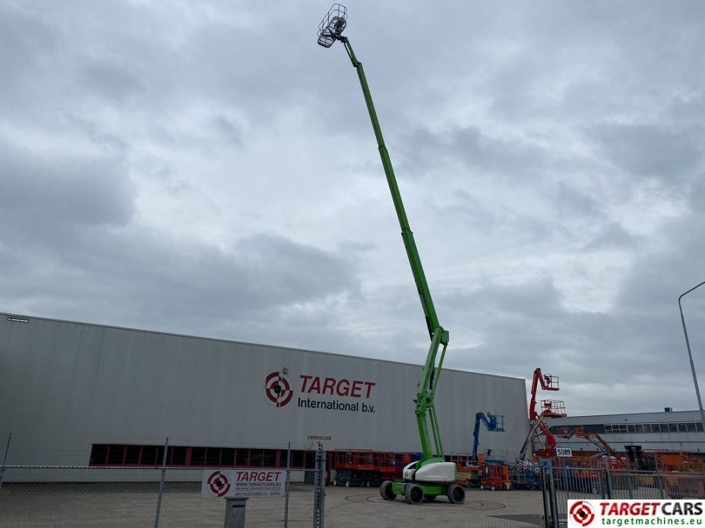 Niftylift HR28 HyBrid Articulated 4x4 Boom Work Lift 2800cm - Személyemelő: 5 kép. Niftylift HR28 HyBrid Articulated 4x4 Boom Work Lift 2800cm - Személyemelő: 5 kép.
