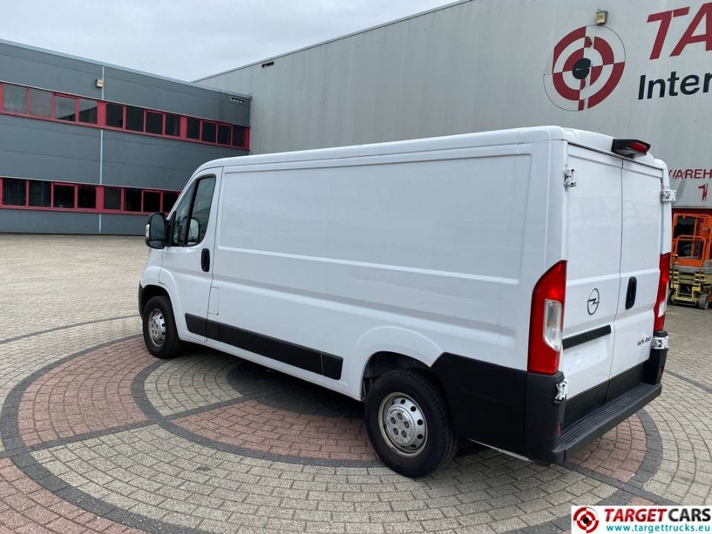 Opel Movano 2.2D BlueHDI Panel Van 140HP L2H1 - Furgon: 4 kép. Opel Movano 2.2D BlueHDI Panel Van 140HP L2H1 - Furgon: 4 kép.