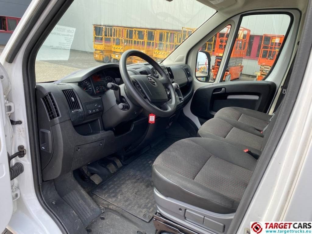 Opel Movano 2.2D BlueHDI Panel Van L3H2 140HP - Furgon: 5 kép. Opel Movano 2.2D BlueHDI Panel Van L3H2 140HP - Furgon: 5 kép.