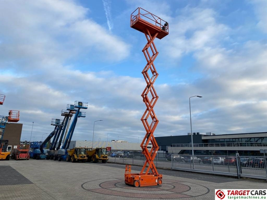 Ollós emelő PB Lifttechnik S140-12EC Electric Scissor Work Lift 1380cm: 28 kép. Ollós emelő PB Lifttechnik S140-12EC Electric Scissor Work Lift 1380cm: 28 kép.