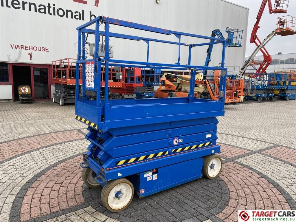 SkyJack SJIII-3226 Electric 3226 Scissor Work Lift 990cm - Ollós emelő: 1 kép. SkyJack SJIII-3226 Electric 3226 Scissor Work Lift 990cm - Ollós emelő: 1 kép.