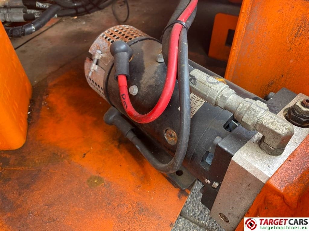 Ollós emelő Snorkel S3226E Electric Scissor Work Lift 990cm: 18 kép.