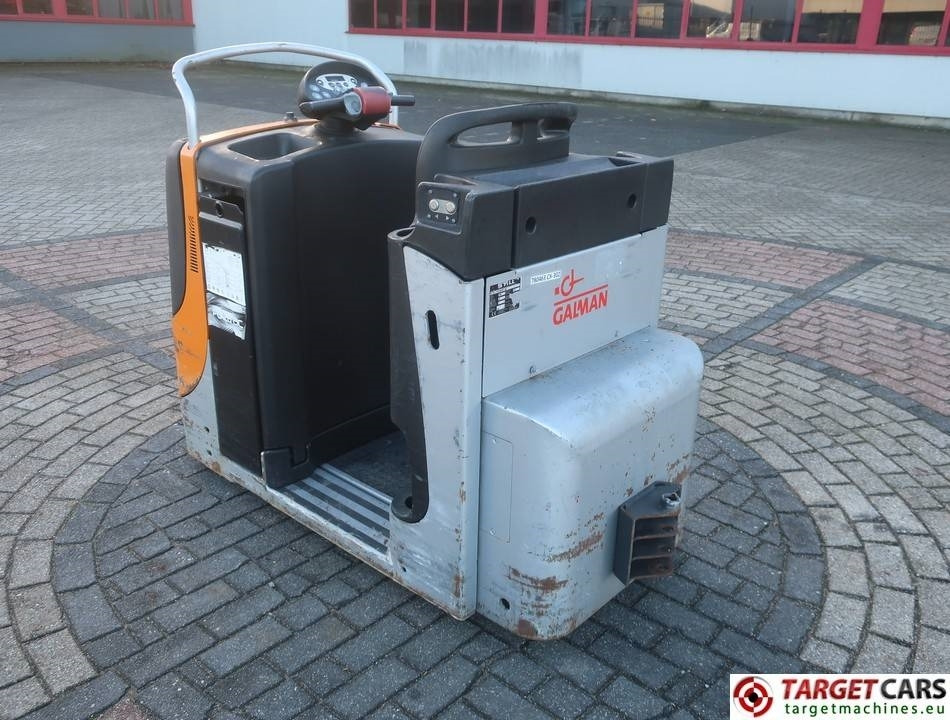 Still CX-30Z Electric Tow Truck Tractor Max 3000KG - Elektromos vontató: 5 kép. Still CX-30Z Electric Tow Truck Tractor Max 3000KG - Elektromos vontató: 5 kép.