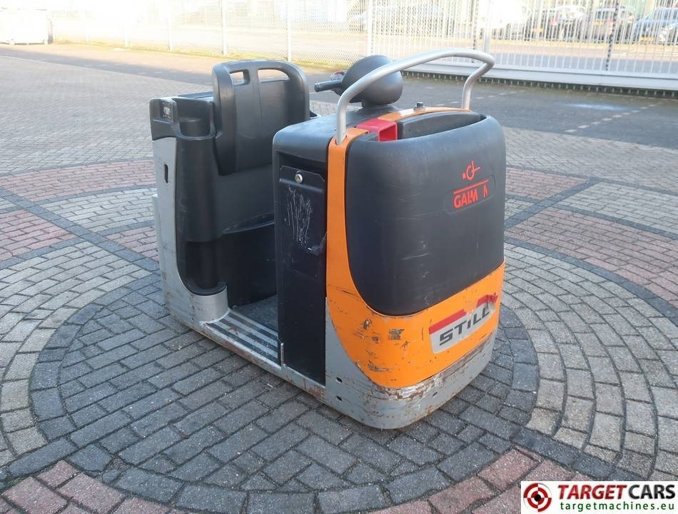 Still CX-30Z Electric Tow Truck Tractor Max 3000KG - Elektromos vontató: 2 kép. Still CX-30Z Electric Tow Truck Tractor Max 3000KG - Elektromos vontató: 2 kép.