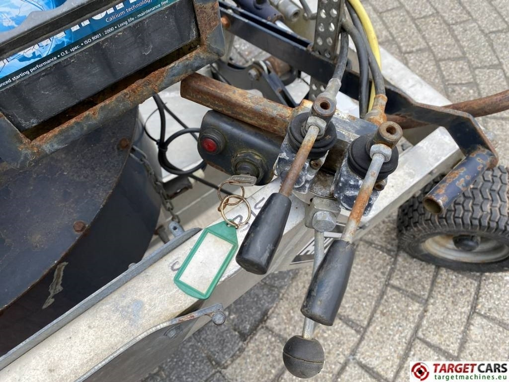 Többcélú/ Speciális jármű Trilo SF150 Leaf Vacuum Sweeper Unit: 11 kép.