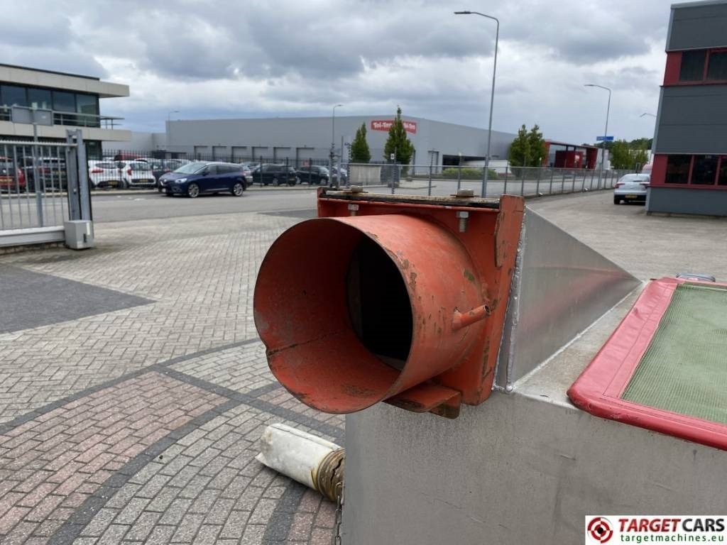 Többcélú/ Speciális jármű Trilo SF150 Leaf Vacuum Sweeper Unit: 16 kép.