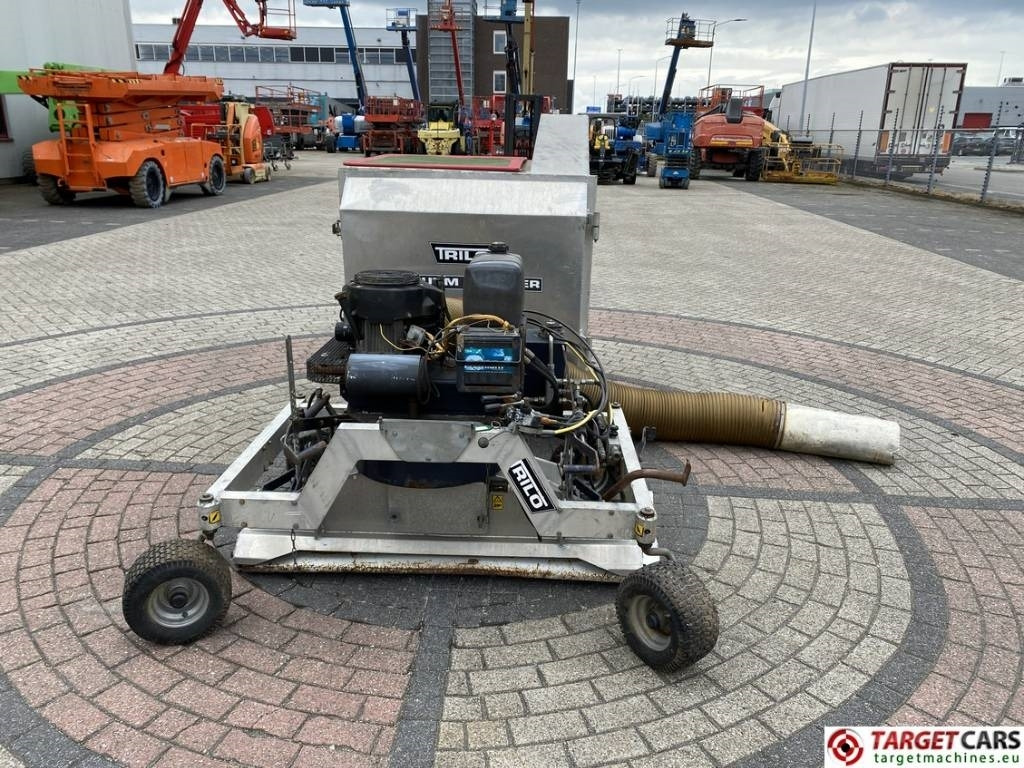 Többcélú/ Speciális jármű Trilo SF150 Leaf Vacuum Sweeper Unit: 25 kép.