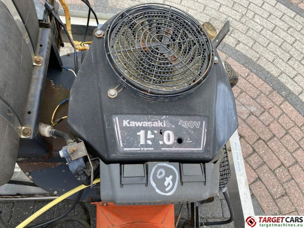 Többcélú/ Speciális jármű Trilo SF150 Leaf Vacuum Sweeper Unit: 9 kép.