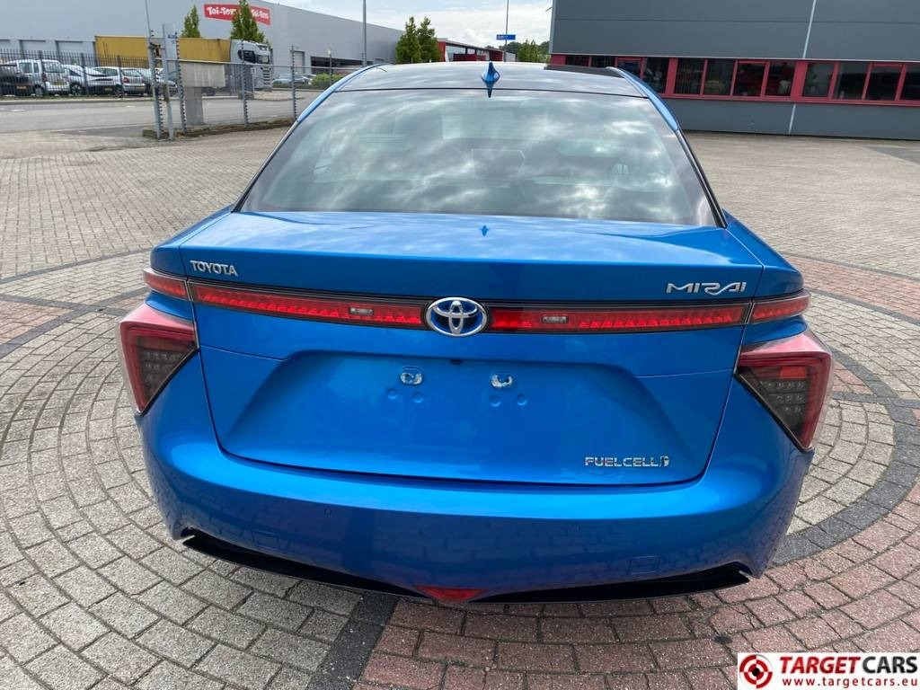 Toyota Mirai FCV HydroGen FuelCell - Autó: 5 kép. Toyota Mirai FCV HydroGen FuelCell - Autó: 5 kép.
