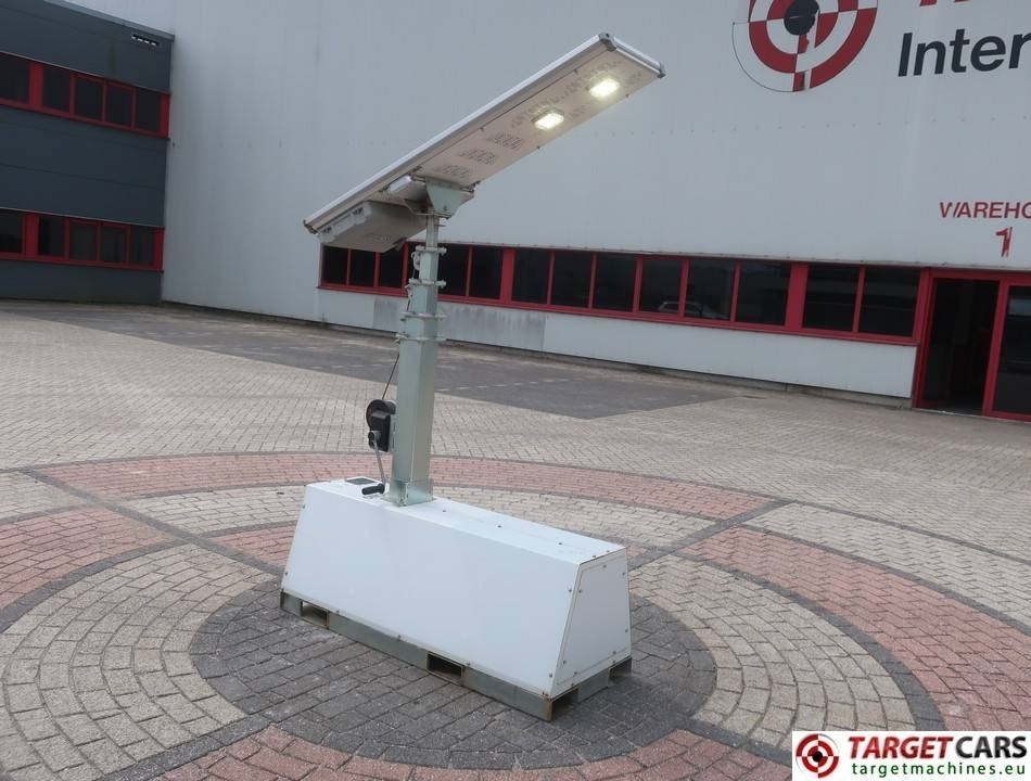 Trime X-Polar Solar Panel 50W Led Tower Light - Világító állvány: 4 kép. Trime X-Polar Solar Panel 50W Led Tower Light - Világító állvány: 4 kép.