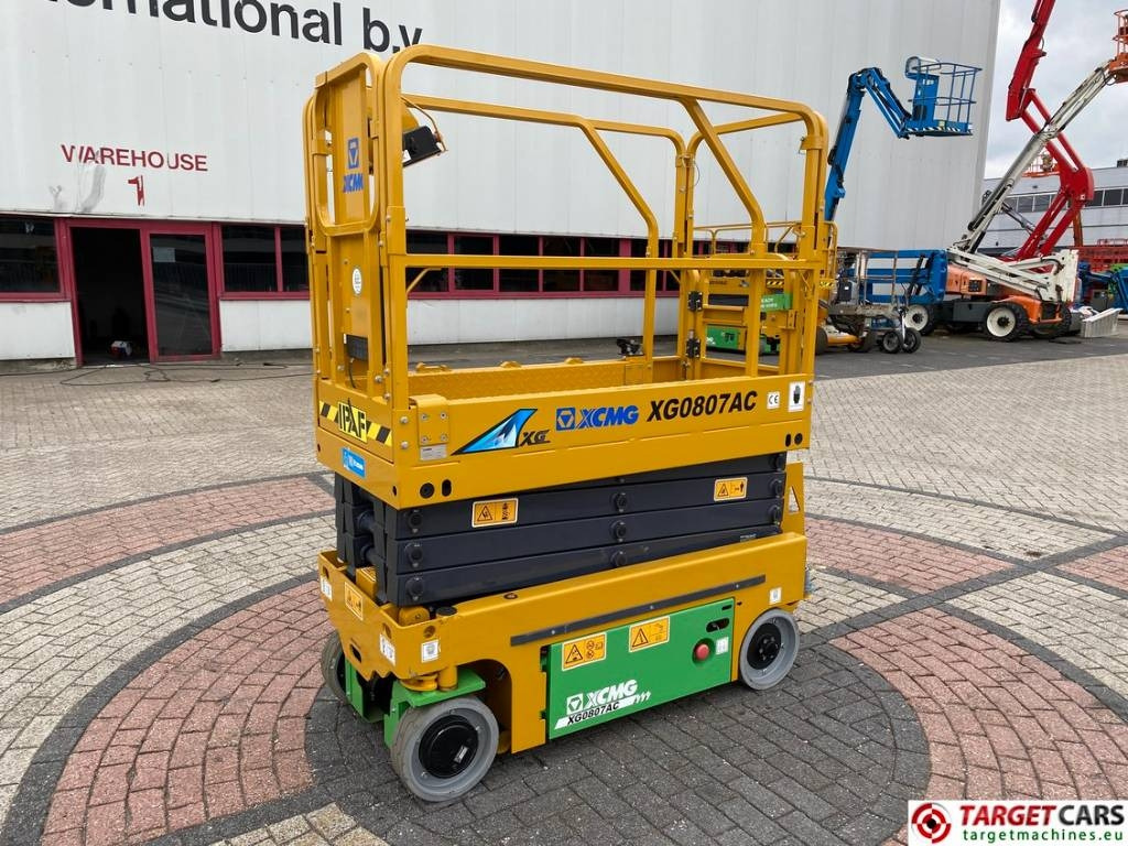 XCMG XG0807AC Electric LI-ION Lithium ScissorLift 780cm  - Ollós emelő: 1 kép. XCMG XG0807AC Electric LI-ION Lithium ScissorLift 780cm  - Ollós emelő: 1 kép.