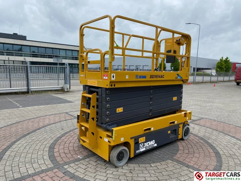 XCMG XG1614AC Electric Scissor Work Lift 1580cm - Ollós emelő: 3 kép. XCMG XG1614AC Electric Scissor Work Lift 1580cm - Ollós emelő: 3 kép.