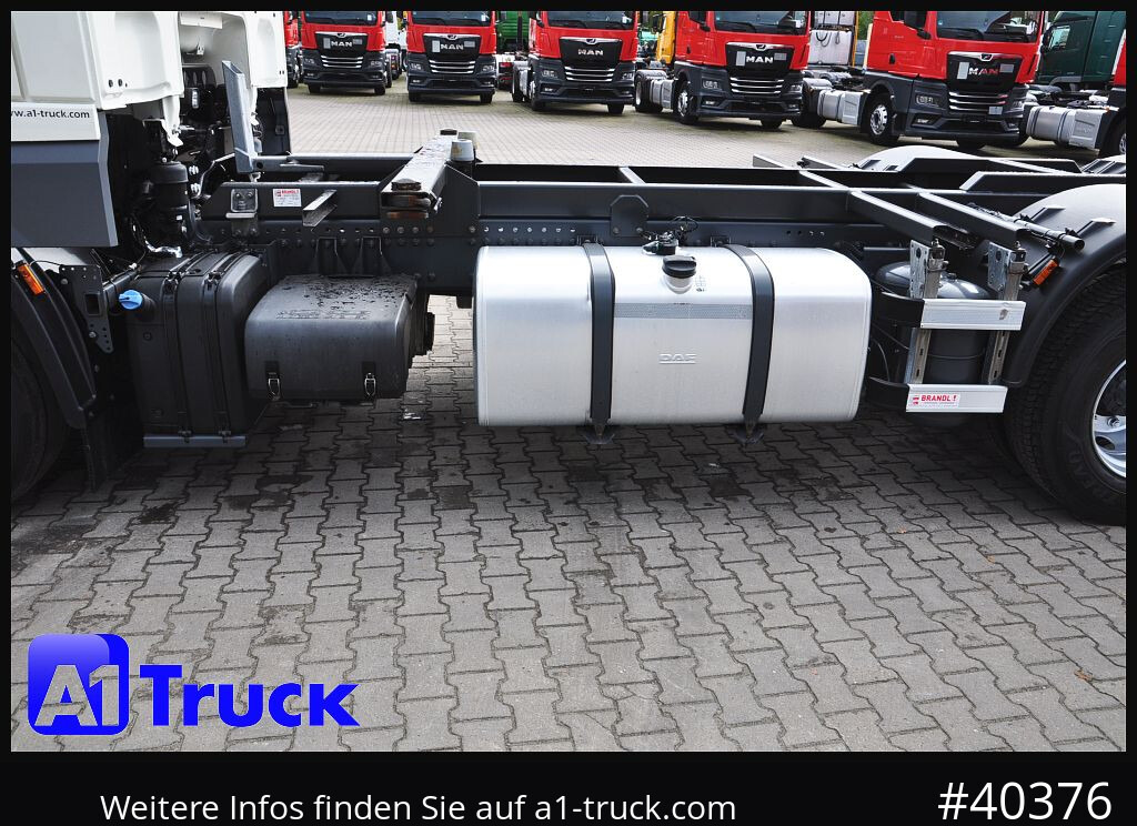 DAF DAF XF 480 FAN SSC Intarder, Lenkachse Standlklima - Cserefelépítményes teherautó: 2 kép. DAF DAF XF 480 FAN SSC Intarder, Lenkachse Standlklima - Cserefelépítményes teherautó: 2 kép.