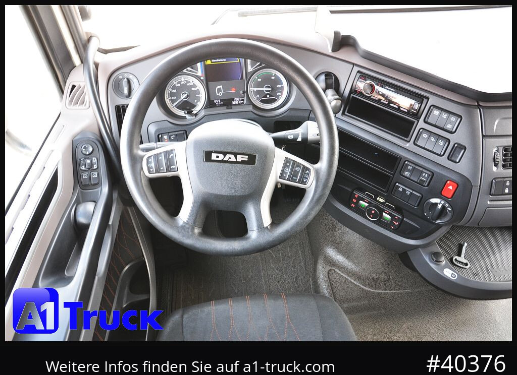 DAF DAF XF 480 FAN SSC Intarder, Lenkachse Standlklima - Cserefelépítményes teherautó: 5 kép. DAF DAF XF 480 FAN SSC Intarder, Lenkachse Standlklima - Cserefelépítményes teherautó: 5 kép.