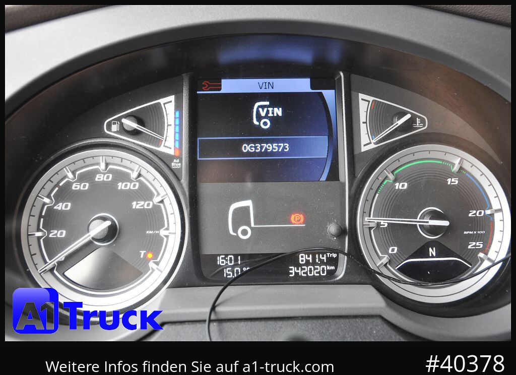 DAF DAF XF 480 FAN SSC Intarder, Lenkachse Standlklima - Cserefelépítményes teherautó: 2 kép. DAF DAF XF 480 FAN SSC Intarder, Lenkachse Standlklima - Cserefelépítményes teherautó: 2 kép.