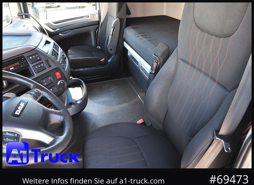 DAF DAF XF 480 FAR SSC Intarder Multiwechsler, 7.82 - Cserefelépítményes teherautó: 2 kép. DAF DAF XF 480 FAR SSC Intarder Multiwechsler, 7.82 - Cserefelépítményes teherautó: 2 kép.