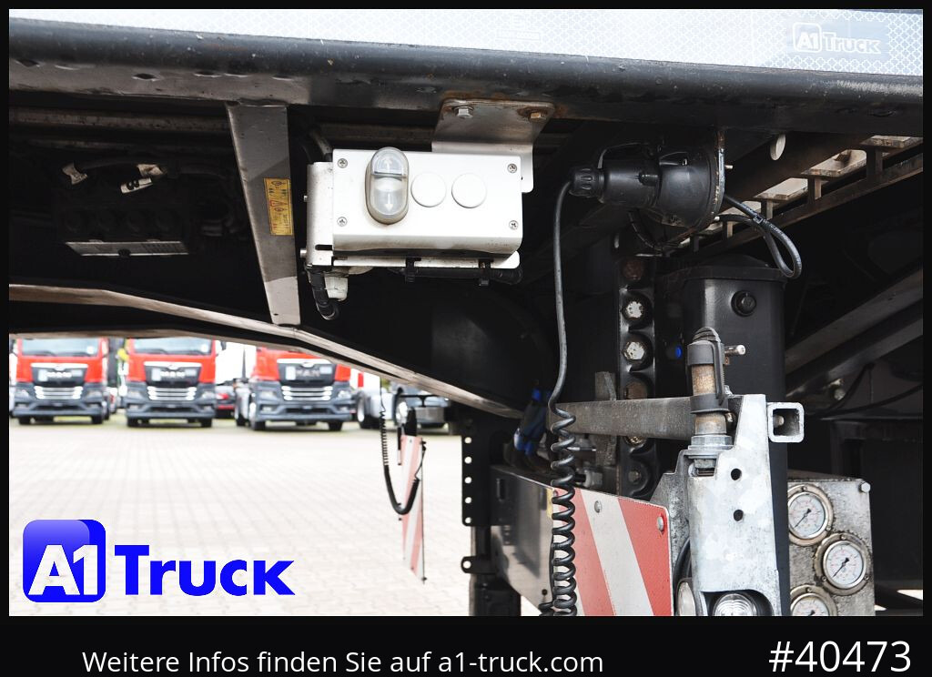 FAYMONVILLE F-S43-1AAF Telemax,3 zwangs gelenkt, Lenkachse - Platós félpótkocsi: 3 kép. FAYMONVILLE F-S43-1AAF Telemax,3 zwangs gelenkt, Lenkachse - Platós félpótkocsi: 3 kép.