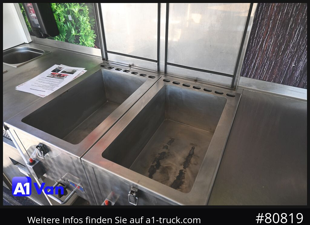 FIAT Ducato Verkaufwagen, Imbisswagen, RFK, Soundsystem, Gasanlage - Büféautó: 3 kép. FIAT Ducato Verkaufwagen, Imbisswagen, RFK, Soundsystem, Gasanlage - Büféautó: 3 kép.