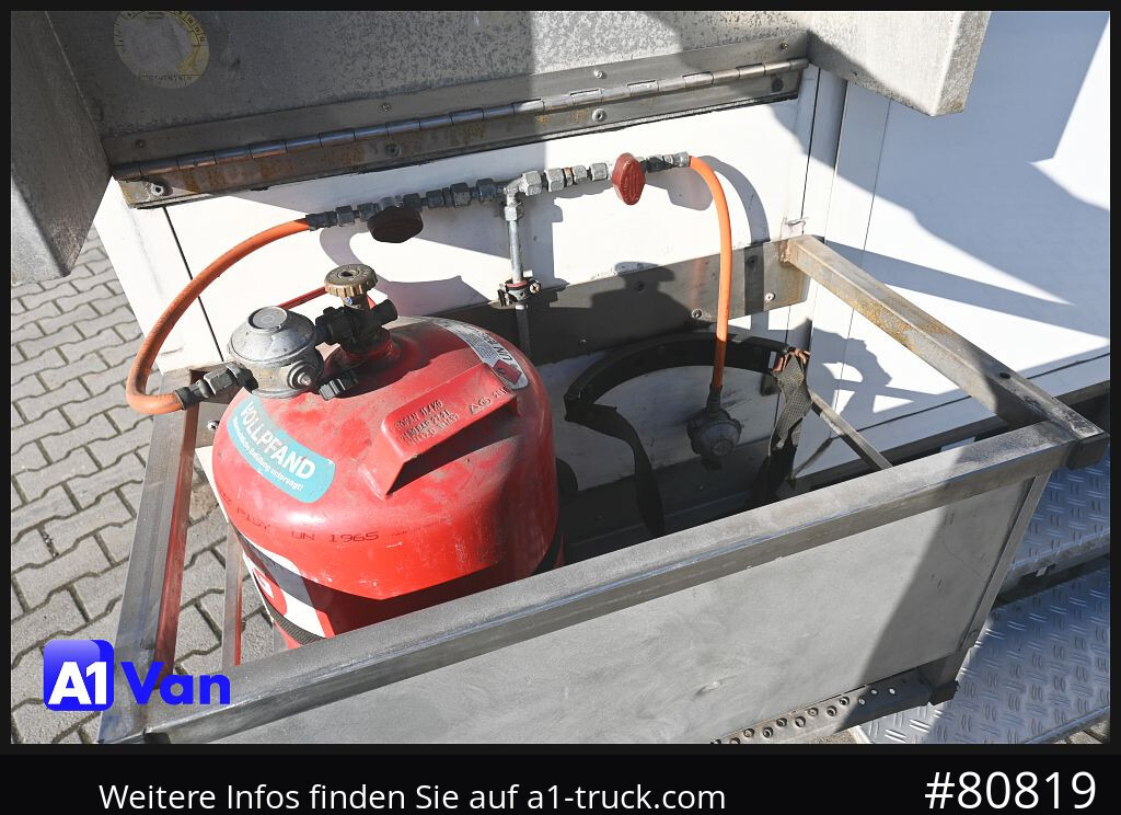 FIAT Ducato Verkaufwagen, Imbisswagen, RFK, Soundsystem, Gasanlage - Büféautó: 2 kép. FIAT Ducato Verkaufwagen, Imbisswagen, RFK, Soundsystem, Gasanlage - Büféautó: 2 kép.