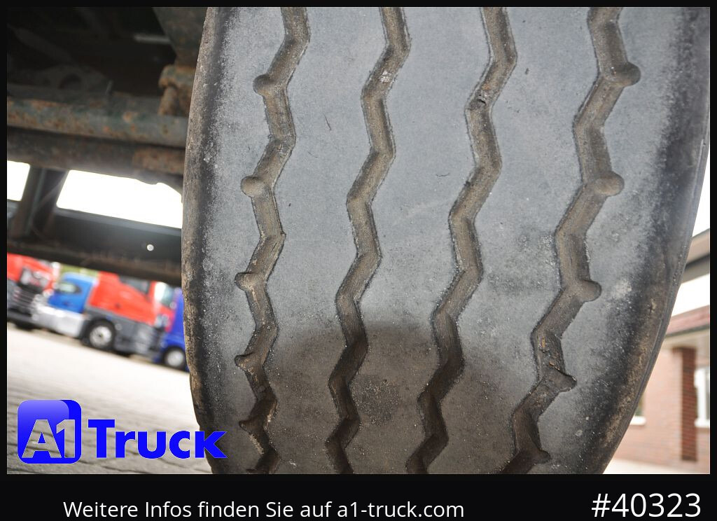 GOLDHOFER Ballast Anh. Obermaier TFB 100 - Platós pótkocsi: 2 kép. GOLDHOFER Ballast Anh. Obermaier TFB 100 - Platós pótkocsi: 2 kép.