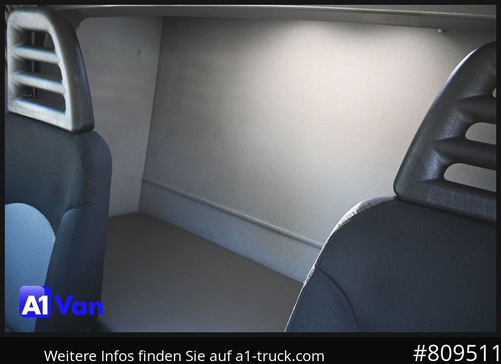 IVECO Daily 50C17 SZM, Klima, Tempomat, Schlafplatz - Ponyvás kisteherautó: 3 kép. IVECO Daily 50C17 SZM, Klima, Tempomat, Schlafplatz - Ponyvás kisteherautó: 3 kép.