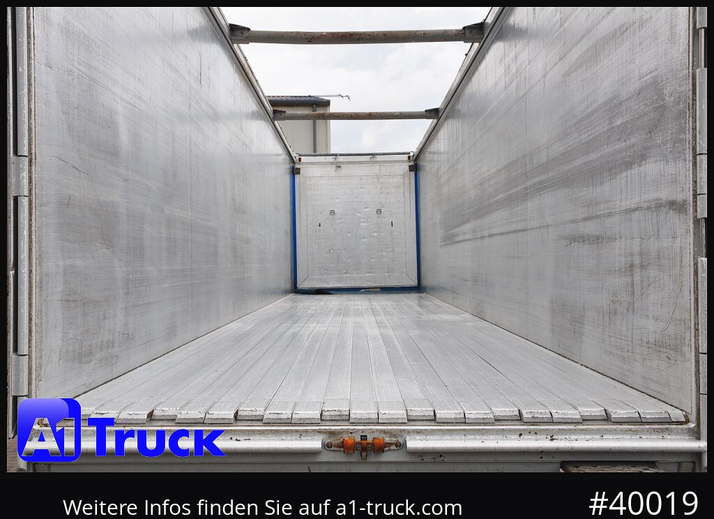 KNAPEN K100, Liftachse, Funk ca. 90m³ - Félpótkocsi öönkihordós: 4 kép. KNAPEN K100, Liftachse, Funk ca. 90m³ - Félpótkocsi öönkihordós: 4 kép.