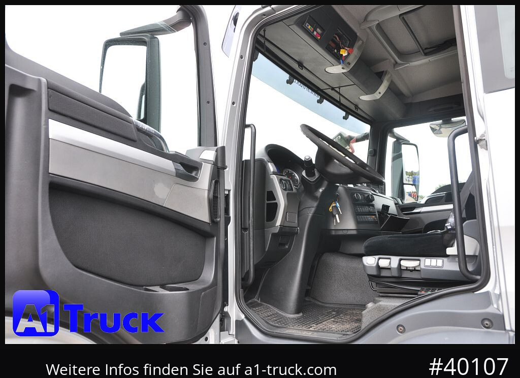 MAN TGS 26.360, Carrier 1150 Rolltor+ LBW, Lift - Hűtős teherautó: 2 kép. MAN TGS 26.360, Carrier 1150 Rolltor+ LBW, Lift - Hűtős teherautó: 2 kép.