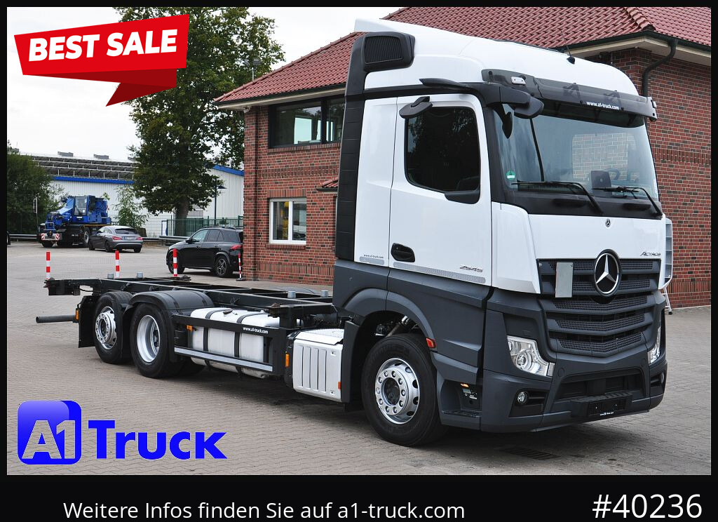 MERCEDES-BENZ 2545, Multi BDF, Wechsler, 7.45-7.82, MIDI, Liftachse - Cserefelépítményes teherautó: 1 kép. MERCEDES-BENZ 2545, Multi BDF, Wechsler, 7.45-7.82, MIDI, Liftachse - Cserefelépítményes teherautó: 1 kép.