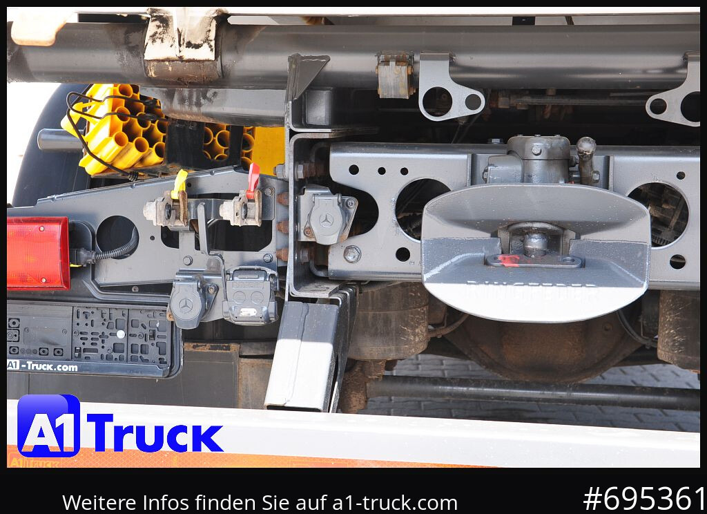 MERCEDES-BENZ Arocs 1830, Kipper + Kran,Palfinger, Funk, - Billenőplatós teherautó, Darus autó: 5 kép. MERCEDES-BENZ Arocs 1830, Kipper + Kran,Palfinger, Funk, - Billenőplatós teherautó, Darus autó: 5 kép.