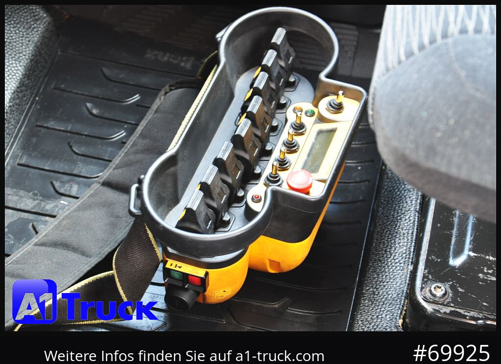 MERCEDES-BENZ Arocs 1840, Kipper + Kran,Funk Navi, - Darus autó, Billenőplatós teherautó: 3 kép. MERCEDES-BENZ Arocs 1840, Kipper + Kran,Funk Navi, - Darus autó, Billenőplatós teherautó: 3 kép.