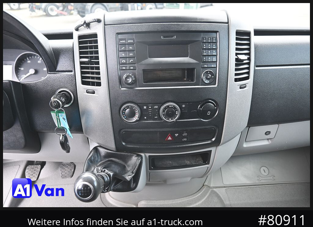 MERCEDES-BENZ Sprinter 313 CDI Kasten Maxi, Klima - Furgon: 4 kép. MERCEDES-BENZ Sprinter 313 CDI Kasten Maxi, Klima - Furgon: 4 kép.