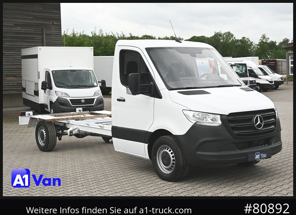 MERCEDES-BENZ Sprinter 317 CDI Fahrgestell, NEU, Klima, Tempomat - Alvaz teherautó: 1 kép. MERCEDES-BENZ Sprinter 317 CDI Fahrgestell, NEU, Klima, Tempomat - Alvaz teherautó: 1 kép.