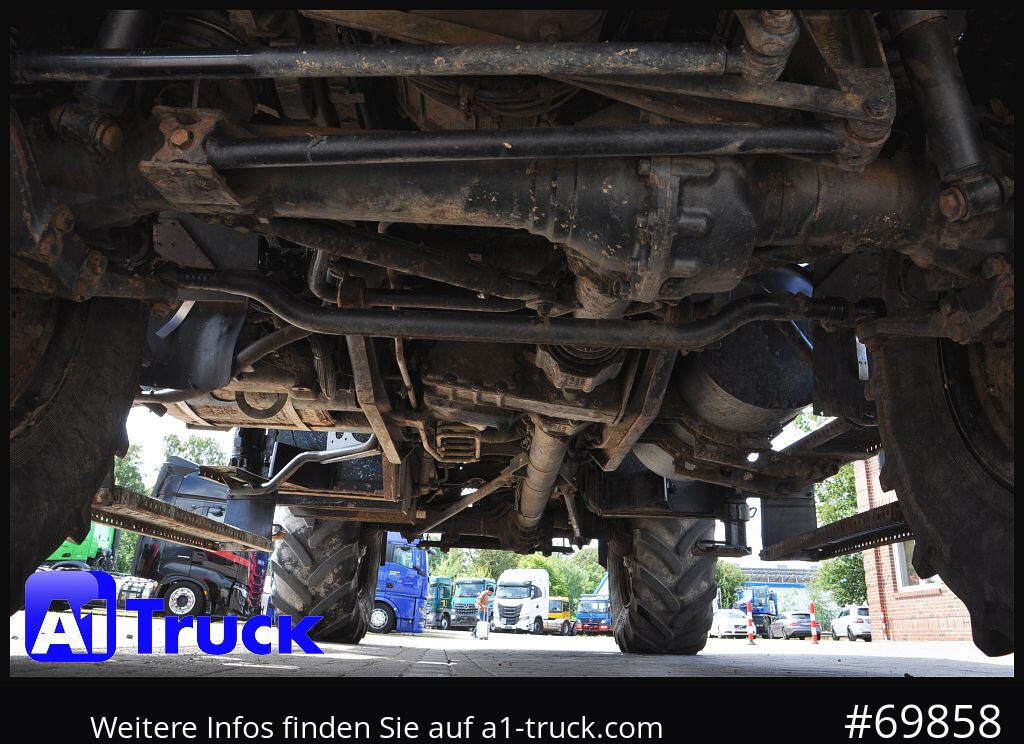 MERCEDES-BENZ Unimog U 5000 437/45 Kran Doka 6 Sitze - Darus autó: 2 kép. MERCEDES-BENZ Unimog U 5000 437/45 Kran Doka 6 Sitze - Darus autó: 2 kép.