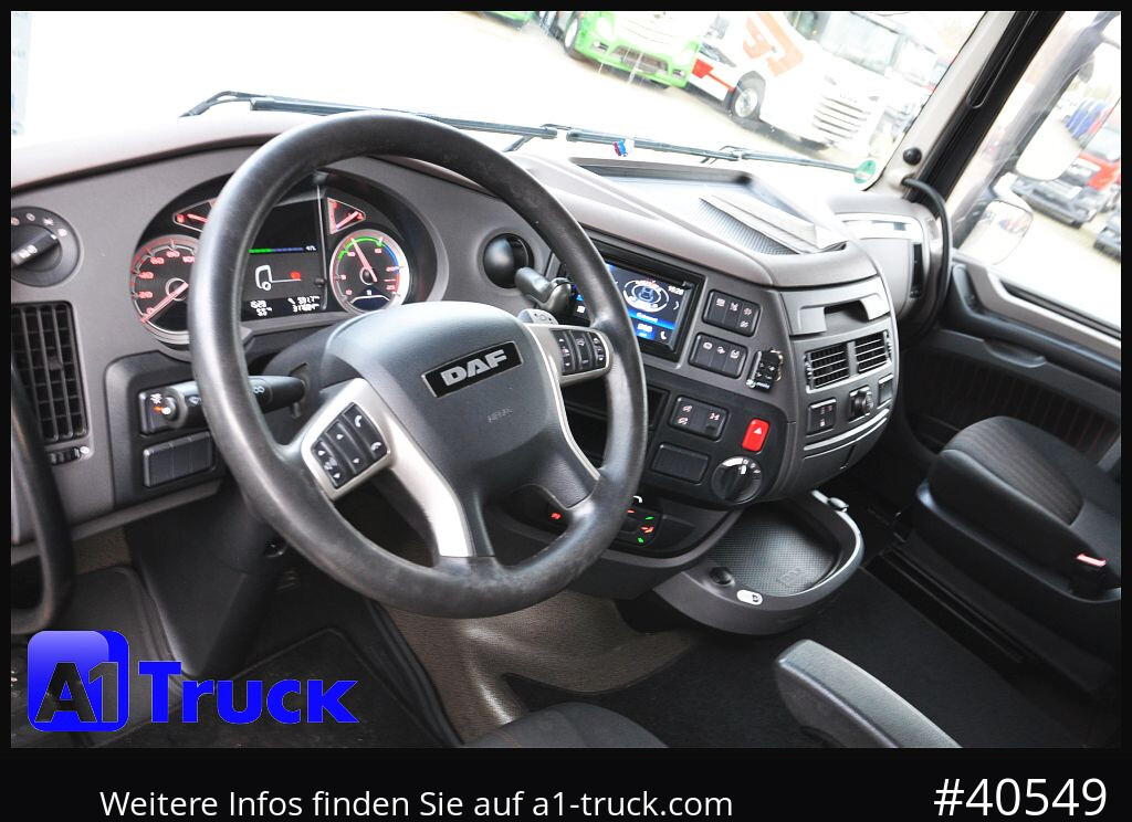 DAF XF 480 FT SSC, Hydraulik, Intarder, Standklima, - Nyergesvontató: 2 kép. DAF XF 480 FT SSC, Hydraulik, Intarder, Standklima, - Nyergesvontató: 2 kép.