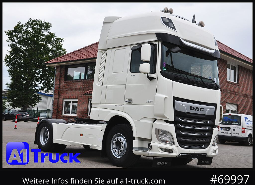 DAF XF 530 FT SSC, Intarder, Standklima, Navi - Nyergesvontató: 1 kép. DAF XF 530 FT SSC, Intarder, Standklima, Navi - Nyergesvontató: 1 kép.