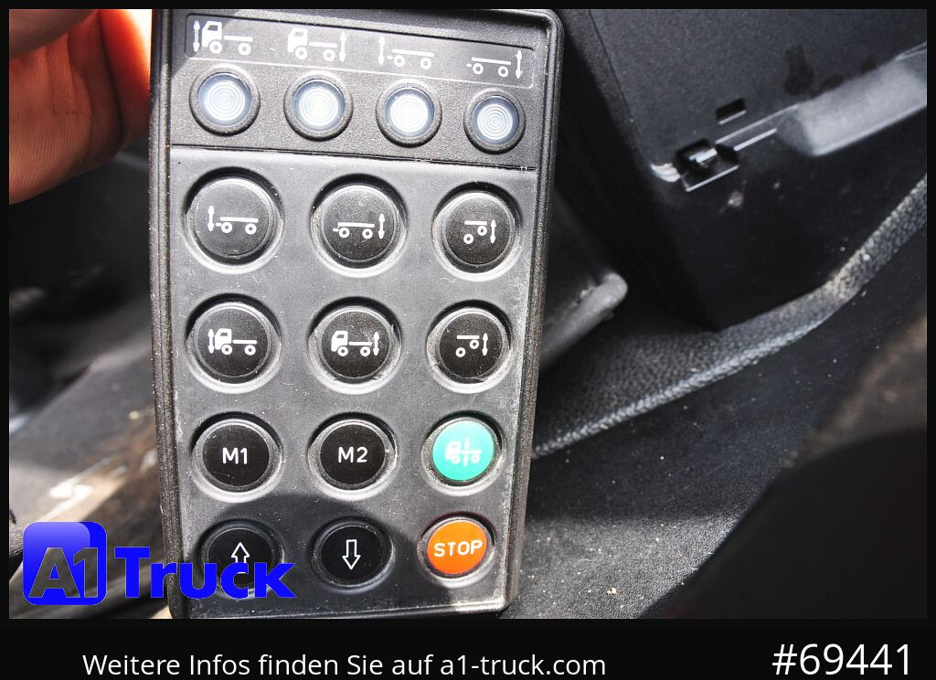 IVECO Stralis AS 440/460 Stralis, Retarder, LNG, Gas, - Nyergesvontató: 4 kép. IVECO Stralis AS 440/460 Stralis, Retarder, LNG, Gas, - Nyergesvontató: 4 kép.