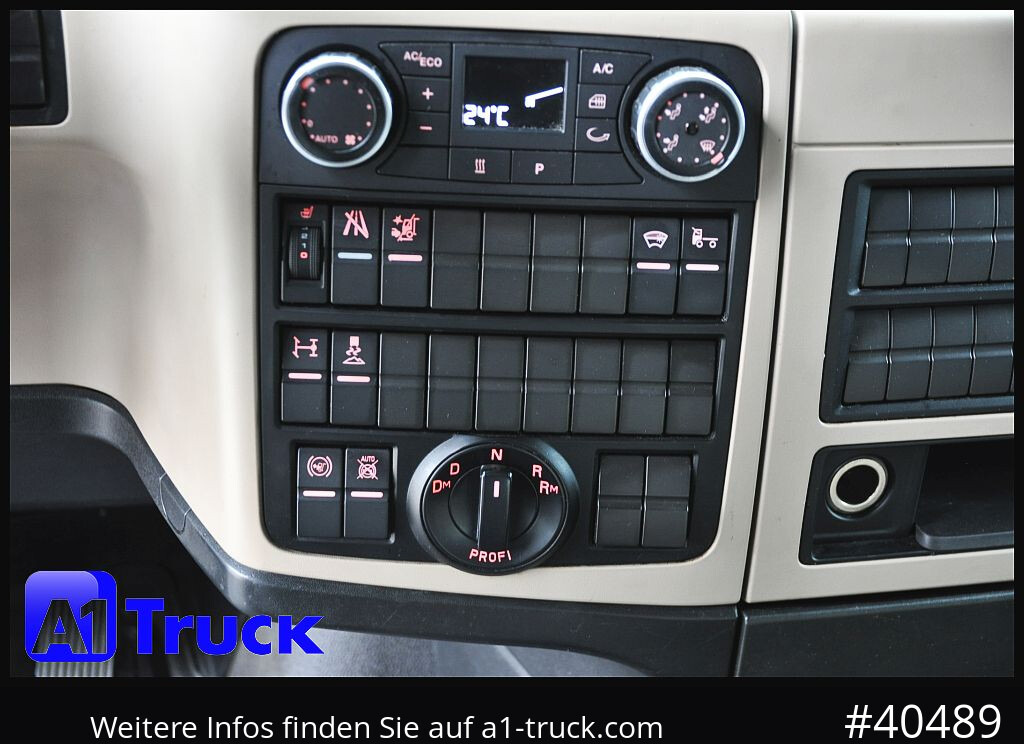 MAN TGX 18,420, BLS, XXL, 2 Tanks, - Nyergesvontató: 3 kép. MAN TGX 18,420, BLS, XXL, 2 Tanks, - Nyergesvontató: 3 kép.