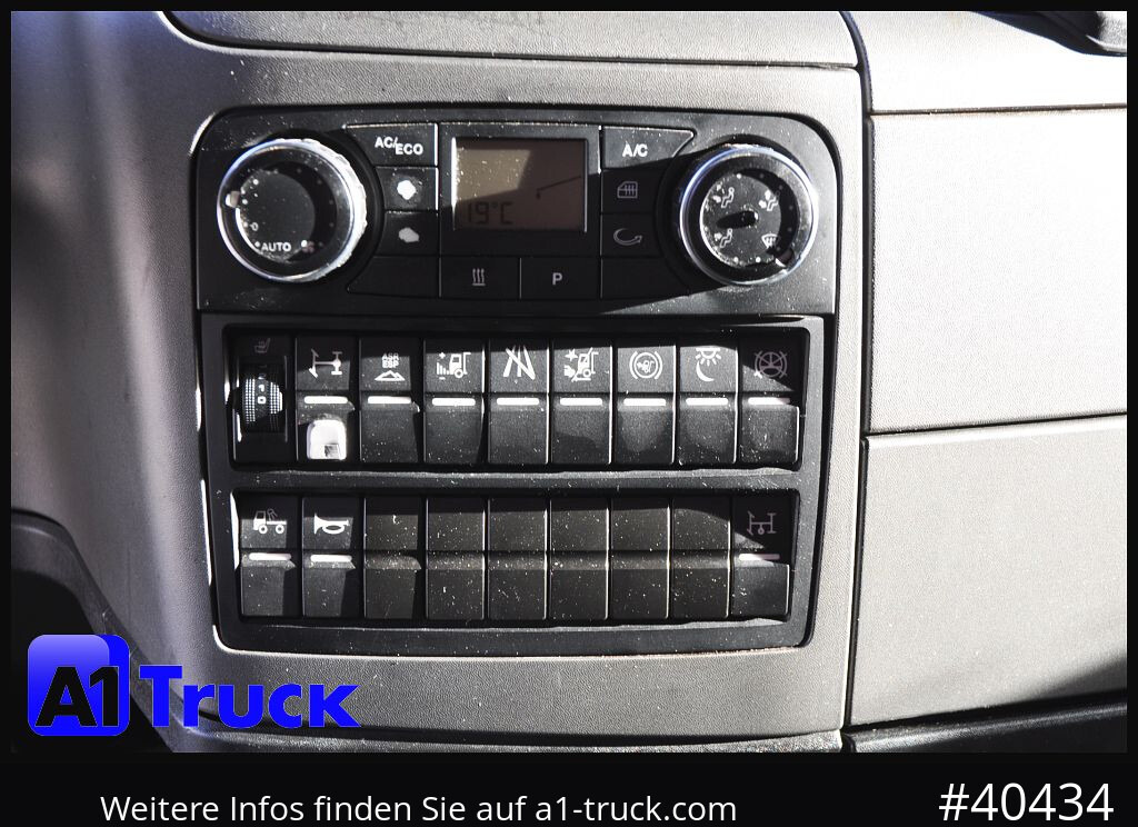 MAN TGX 18,440 XLX Intarder, Hydraulik, ACC - Nyergesvontató: 5 kép. MAN TGX 18,440 XLX Intarder, Hydraulik, ACC - Nyergesvontató: 5 kép.