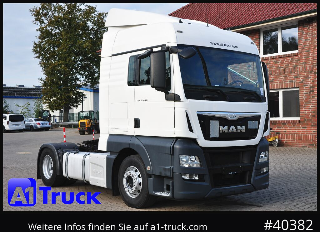 MAN TGX 18,440 XLX Intarder, Hydraulik, ACC - Nyergesvontató: 1 kép. MAN TGX 18,440 XLX Intarder, Hydraulik, ACC - Nyergesvontató: 1 kép.