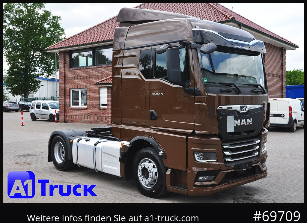 MAN TGX 18,470 BLS Intarder Standklima, Soundsysem - Nyergesvontató: 1 kép. MAN TGX 18,470 BLS Intarder Standklima, Soundsysem - Nyergesvontató: 1 kép.