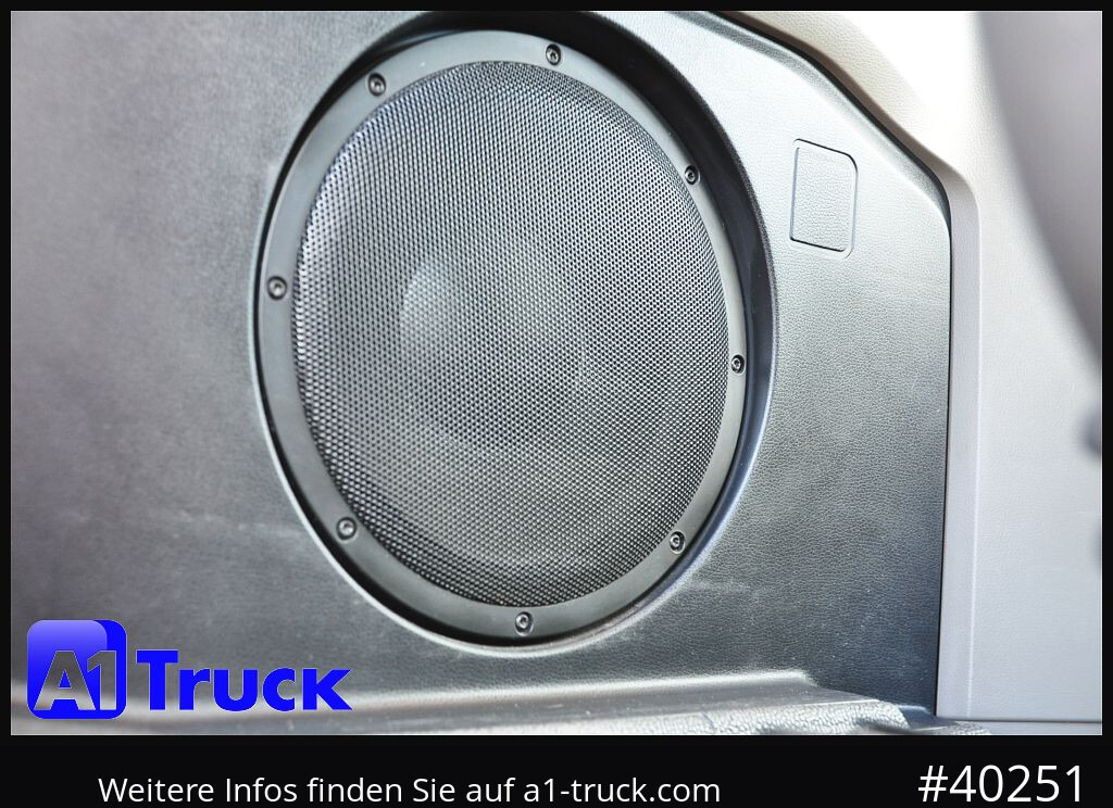 MAN TGX 18.470 GM Hydraulik, Intarder Navi Standklima, - Nyergesvontató: 3 kép. MAN TGX 18.470 GM Hydraulik, Intarder Navi Standklima, - Nyergesvontató: 3 kép.